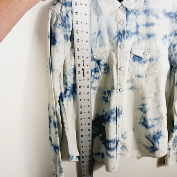 American Eagle Outfitters, Western Style, Tie Dye, Snap Front Shirt, Medium - Picture 14 of 16